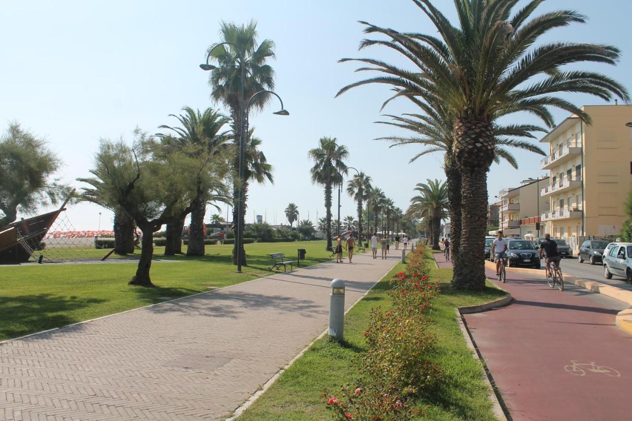 Casa Rossella Apartman Porto SantʼElpidio Kültér fotó